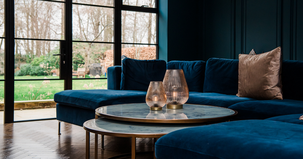 Battery lamps on coffee table in living room