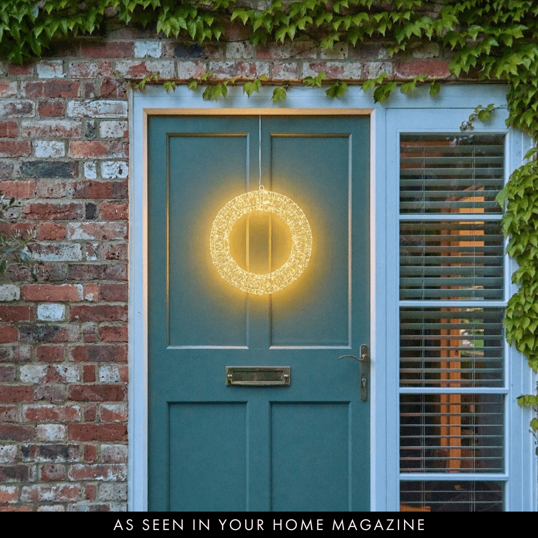 Light Up Twinkling Christmas Wreath - sparkle.lighting