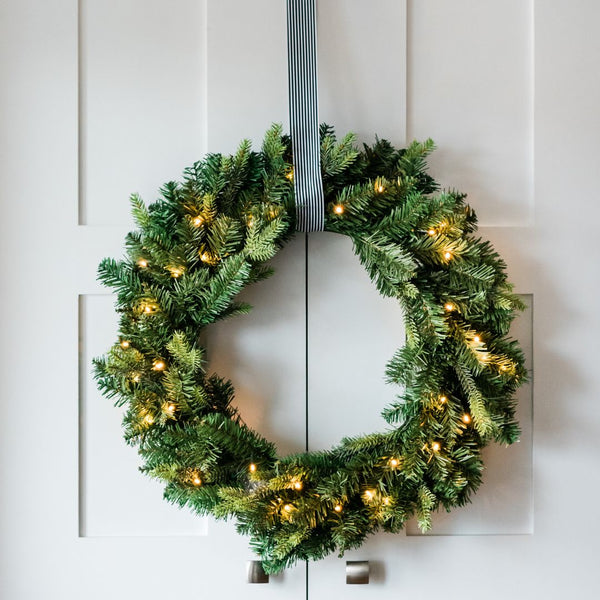 Christmas Door Wreath - sparkle.lighting