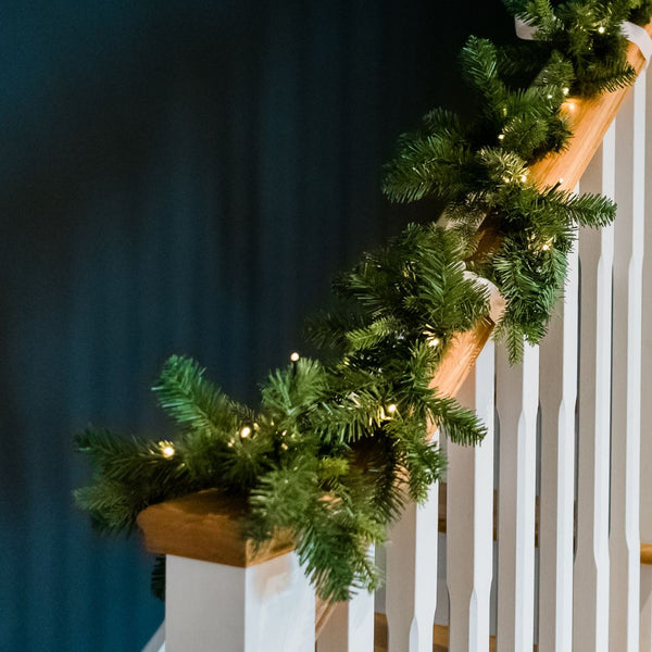 Christmas Garland with Lights - sparkle.lighting