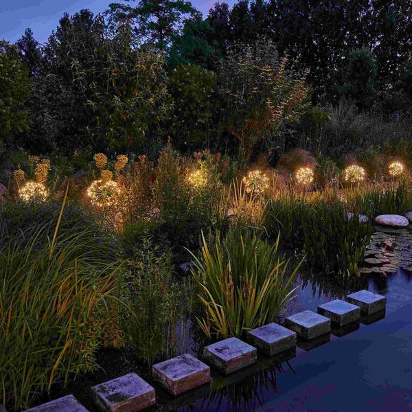 Green Dandelion Dual - Powered Stake Light - Solar & Battery - sparkle.lighting
