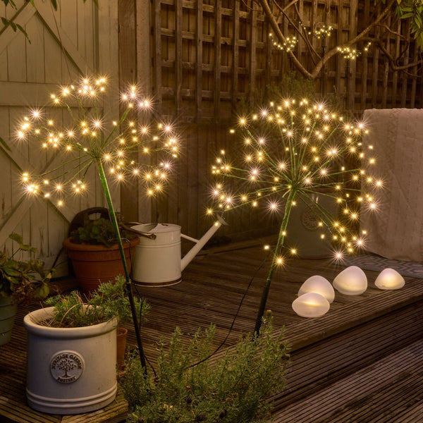 Green Dandelion Dual - Powered Stake Light - Solar & Battery - sparkle.lighting