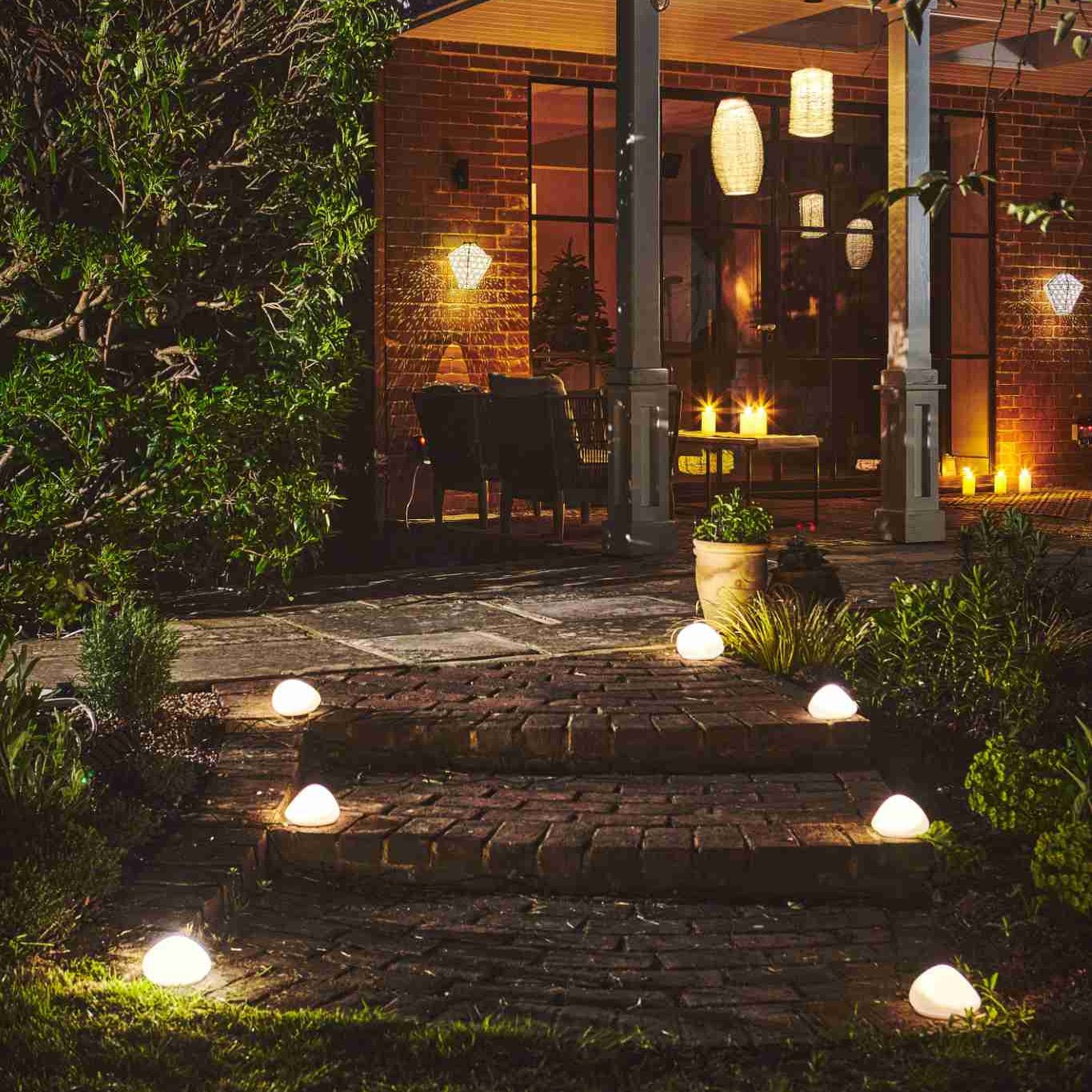 Solar Powered Glass Pebble Light - sparkle.lighting