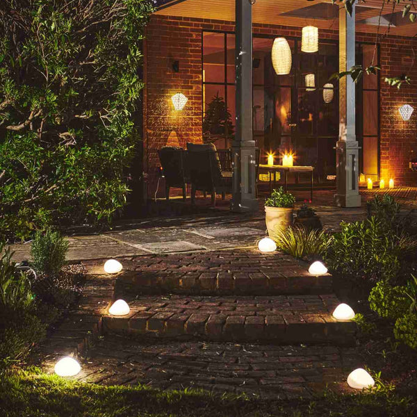 Solar Powered Glass Pebble Light - sparkle.lighting