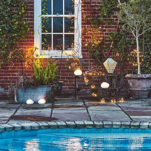 Solar Powered Glass Pebble Light - sparkle.lighting