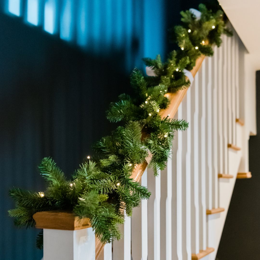 Christmas Garland with Lights - sparkle.lighting