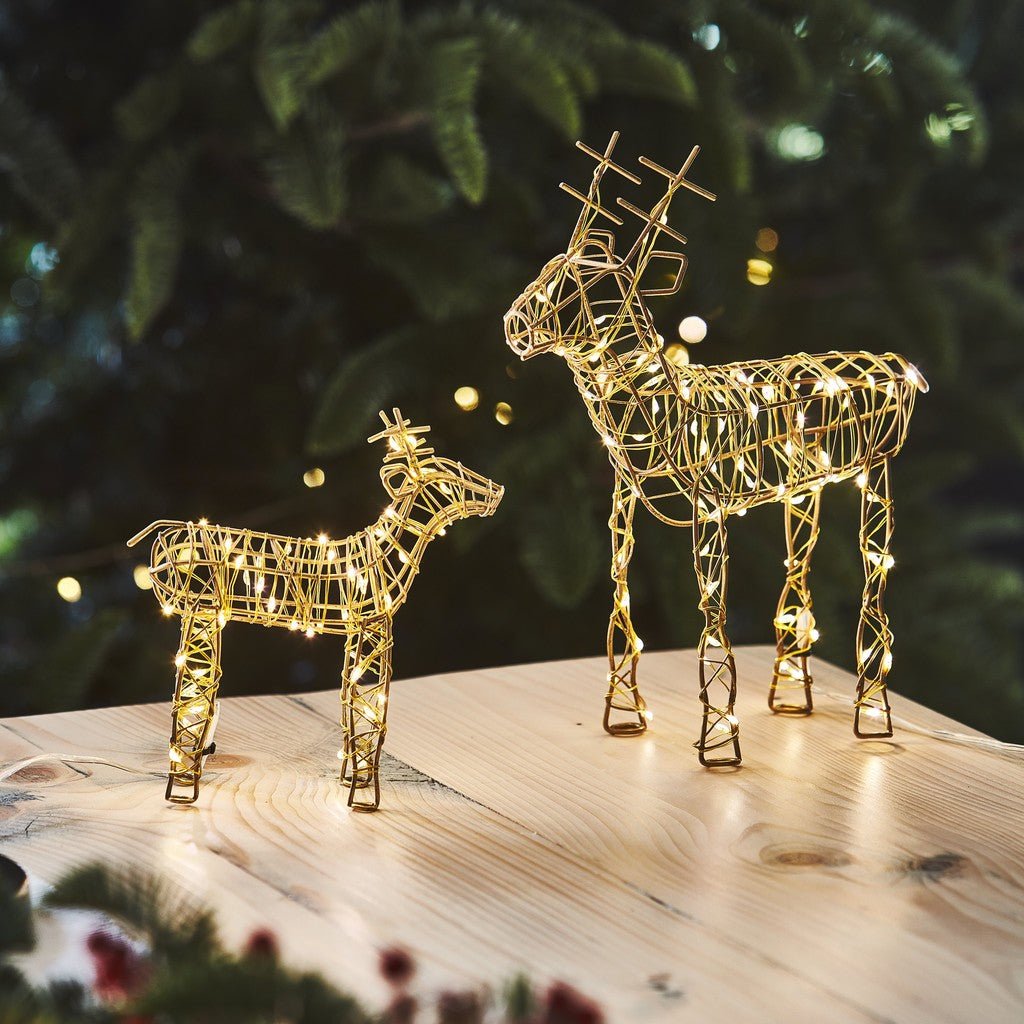 Wire Gold Reindeer With Lights - sparkle.lighting